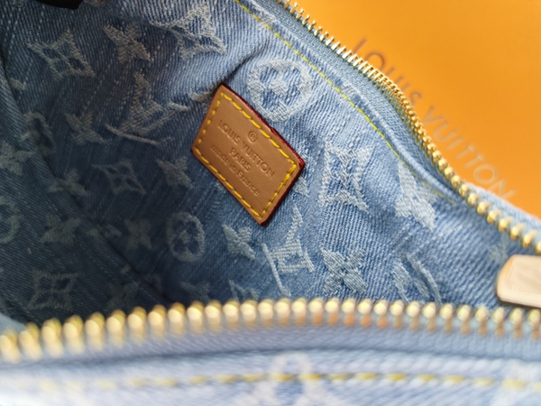 ルイヴィトンバッグ着用イメージ